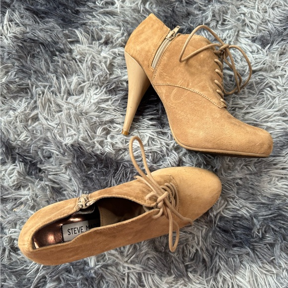 Steve Madden Booties - Picture 2 of 8